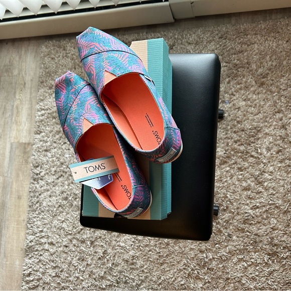 TOMS Women Alpargata California Palms - Picture 2 of 7